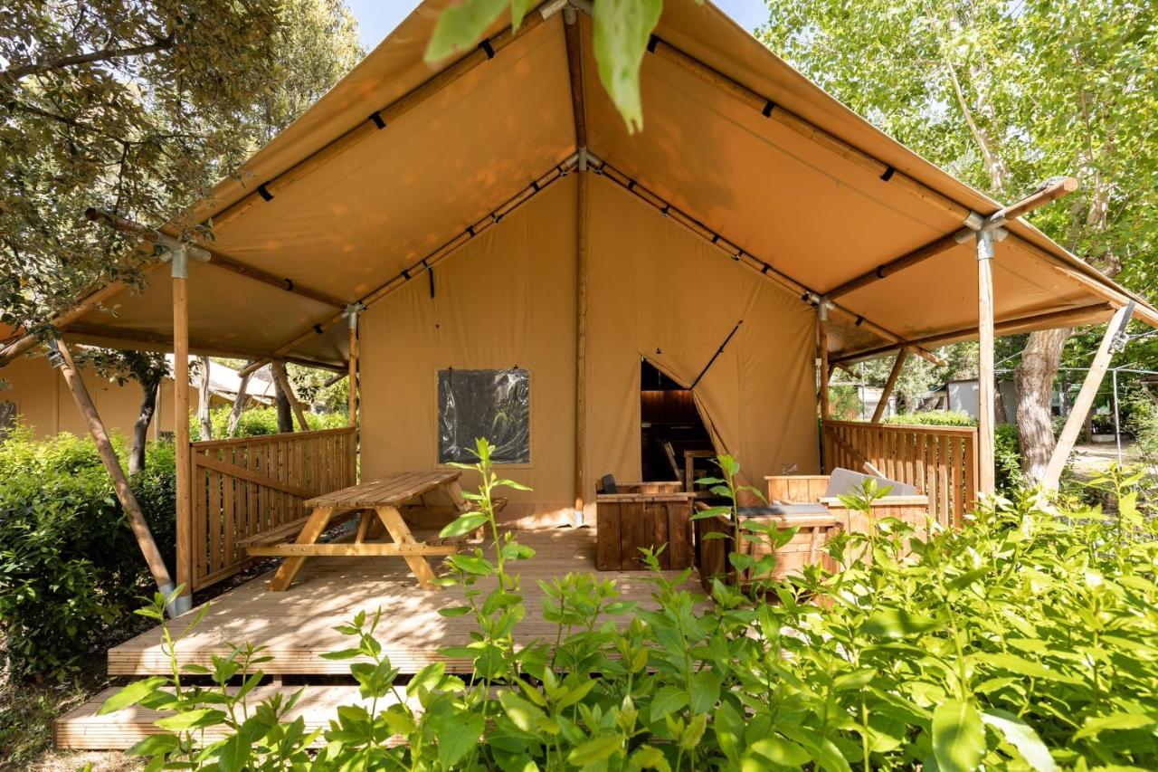Camping Campo Dei Fiori - Glamping4All Vada Exterior foto